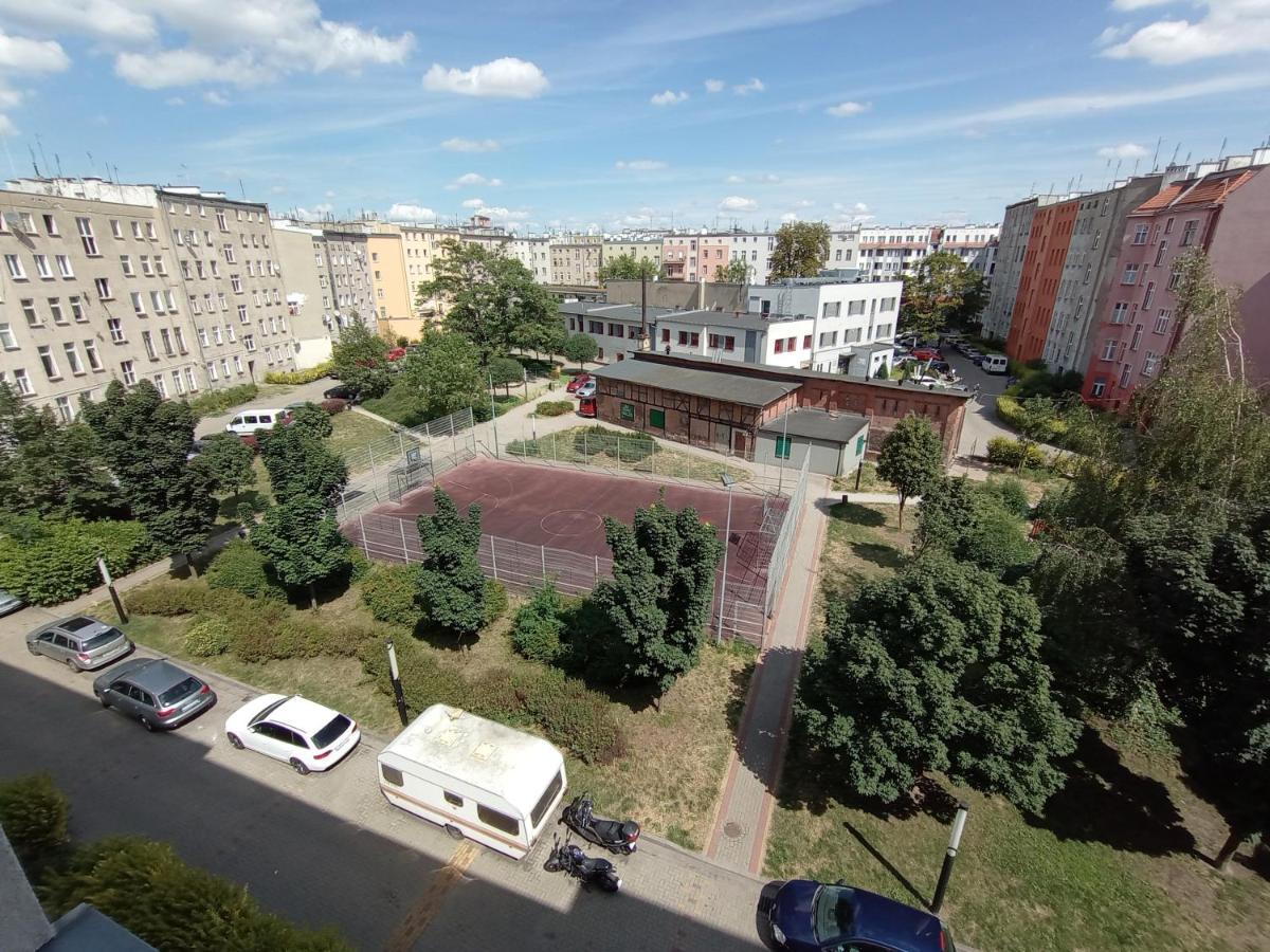 Apartament Venge -Cale Mieszkanie 46M2 Na Wylacznosc - Z Jedna Sypialnia I Jednym Sypialno-Salonem -3 Pietro Bez Windy- Rezerwacja Bez Karty Kredytowej-Klimatyzacja-Netflix-2 Lozeczka Dzieciece- Bezplatny Parking Publiczny ヴロツワフ エクステリア 写真