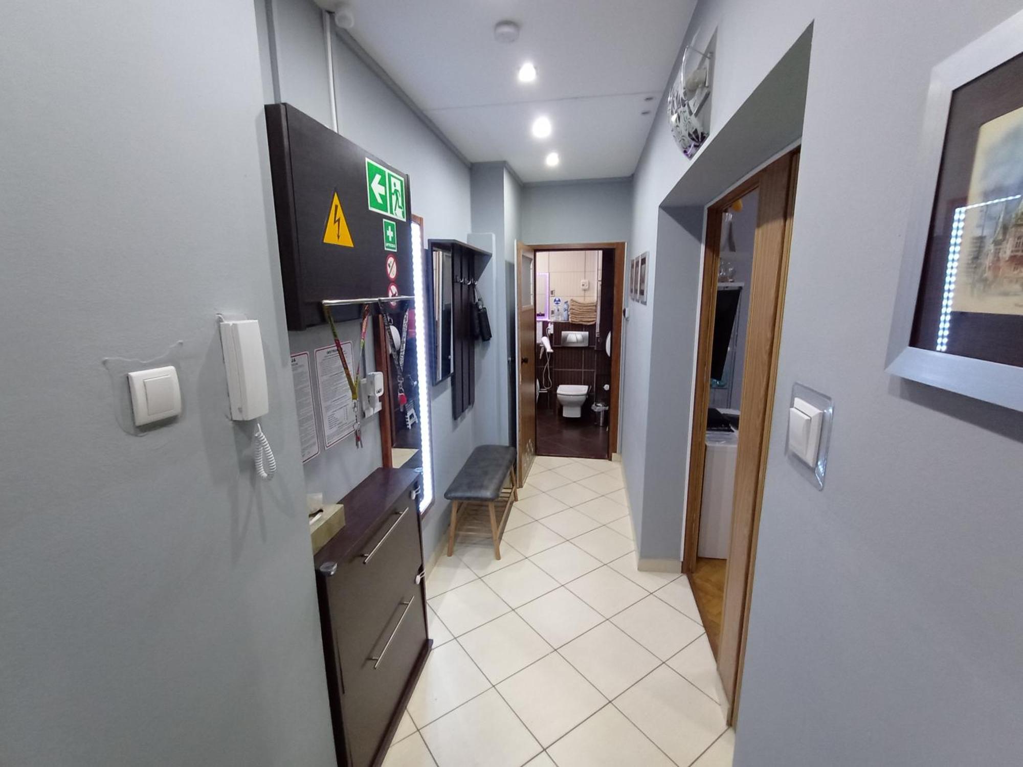 Apartament Venge -Cale Mieszkanie 46M2 Na Wylacznosc - Z Jedna Sypialnia I Jednym Sypialno-Salonem -3 Pietro Bez Windy- Rezerwacja Bez Karty Kredytowej-Klimatyzacja-Netflix-2 Lozeczka Dzieciece- Bezplatny Parking Publiczny ヴロツワフ エクステリア 写真
