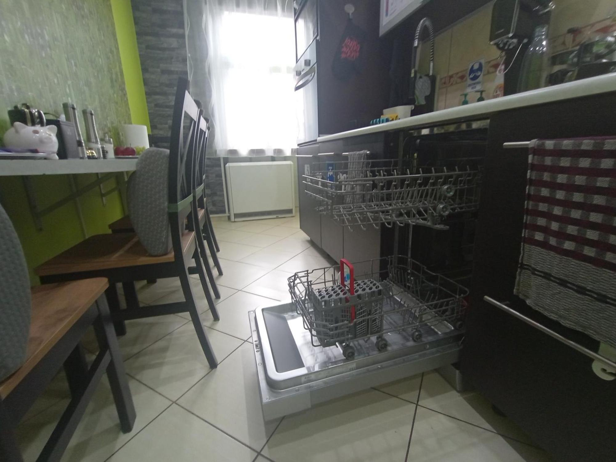 Apartament Venge -Cale Mieszkanie 46M2 Na Wylacznosc - Z Jedna Sypialnia I Jednym Sypialno-Salonem -3 Pietro Bez Windy- Rezerwacja Bez Karty Kredytowej-Klimatyzacja-Netflix-2 Lozeczka Dzieciece- Bezplatny Parking Publiczny ヴロツワフ エクステリア 写真